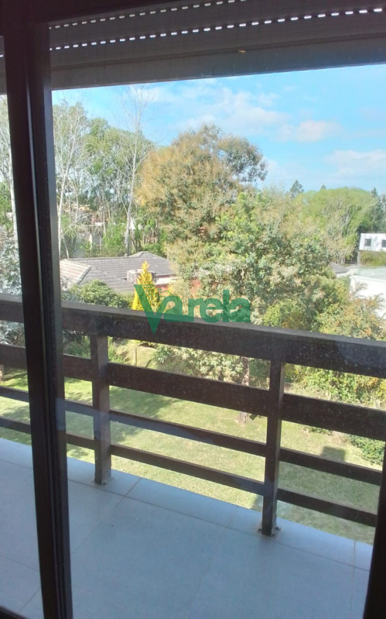 Casa ID.22898 - Casa en Alquiler Barrio privado Carmel 5 dormitorios 5 baños