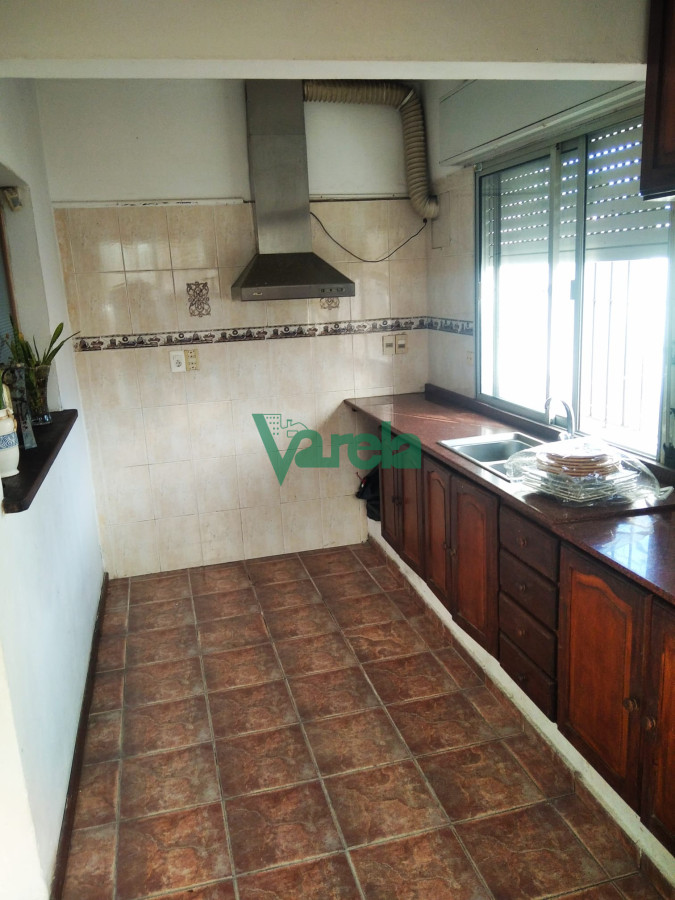 Casa ID.22662 - Venta casa Punta Gorda, 3 dorm, servicio, estar 2 baños, 2 garajes, padrón único muy cerca del mar