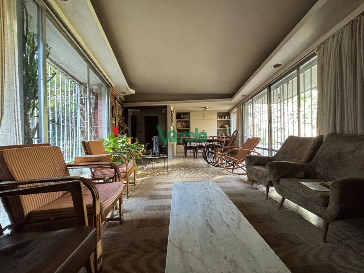Casa ID.23103 - Venta de gran casa en parque Batlle de 5 dormitorios