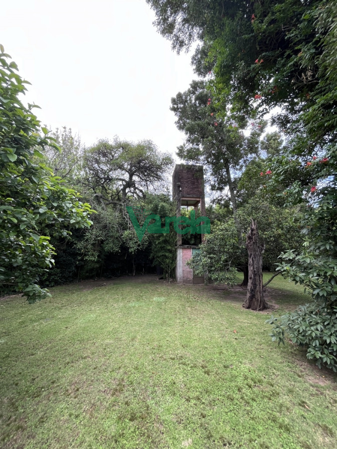 Casa ID.22041 - Casa ,local en venta Pinar sur sobre principal!