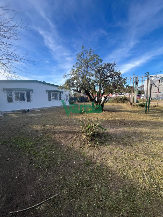 Casa ID.22737 - Casa en alquiler en Salinas, de 2 dormitorios y demas, terreno cercado