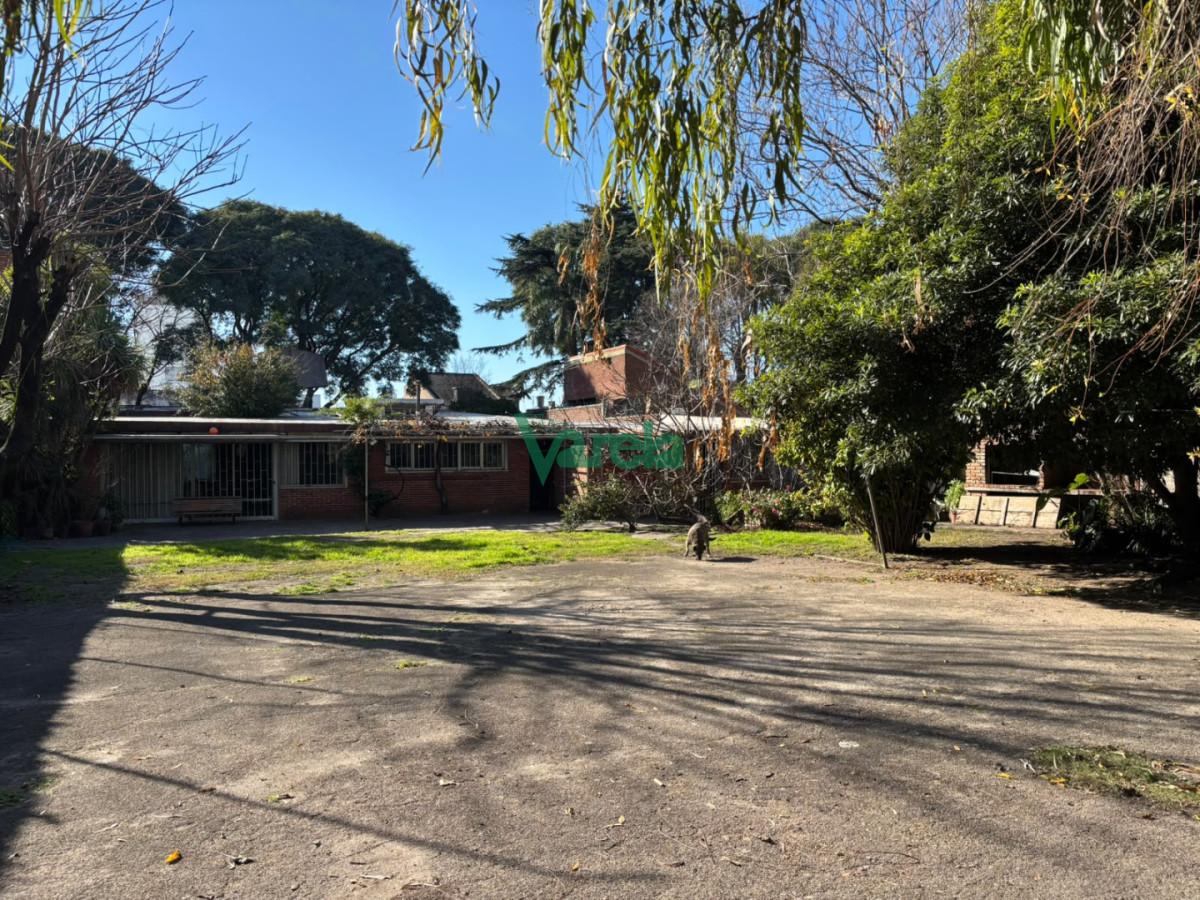 Casa ID.23103 - Venta de gran casa en parque Batlle de 5 dormitorios