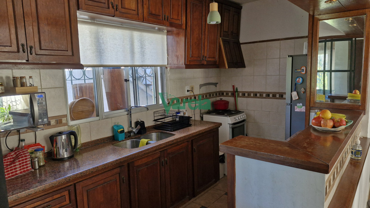 Casa ID.22587 - Casa venta Solymar sobre rambla, 2 dormitorios, fondo y  barbacoa