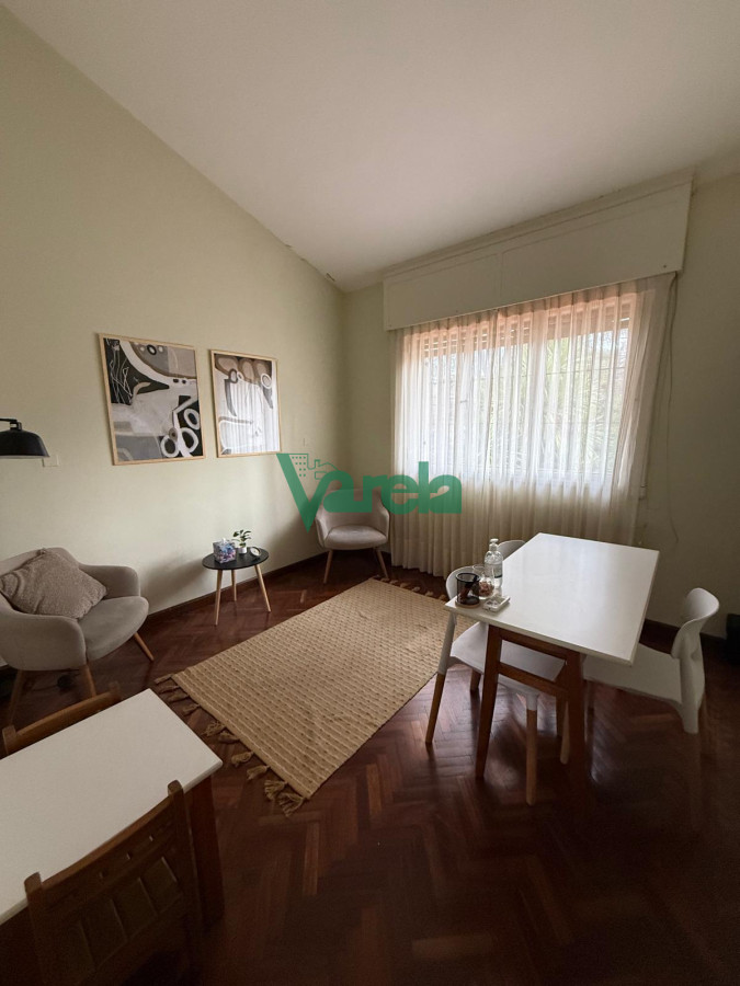 Casa ID.22745 - Alquiler de casa en Parque Batlle de 5 dormitorios 3 baños garage varios