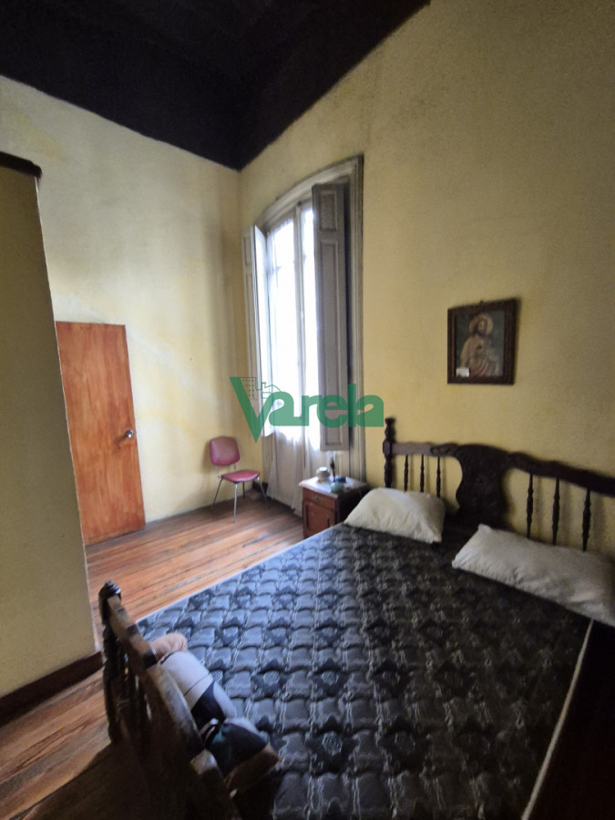 Casa ID.23190 - Venta casa 7 dormitorios, 4 baños, Aguada, Gral Flores y M.Garcia 