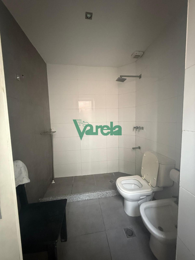 Casa ID.22835 - Casa en alquiler en Punta Carretas 3 dormitorios, 2 baños, garage