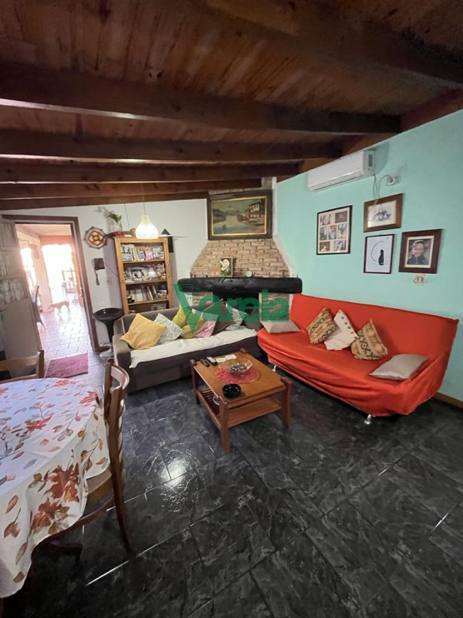 Casa ID.22020 - Venta de 2 casas en Salinas al Sur, 3 dormitorios, estufa leña, cochera x 3