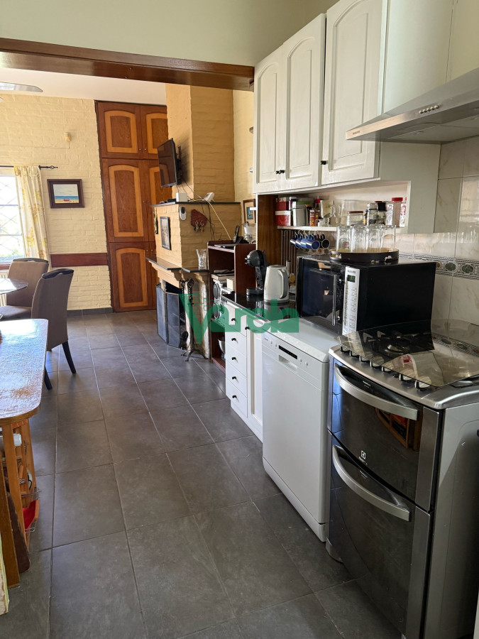Casa ID.22593 - Venta Casa 3 dormitorios 3 baños garage piscina climatizada malvin