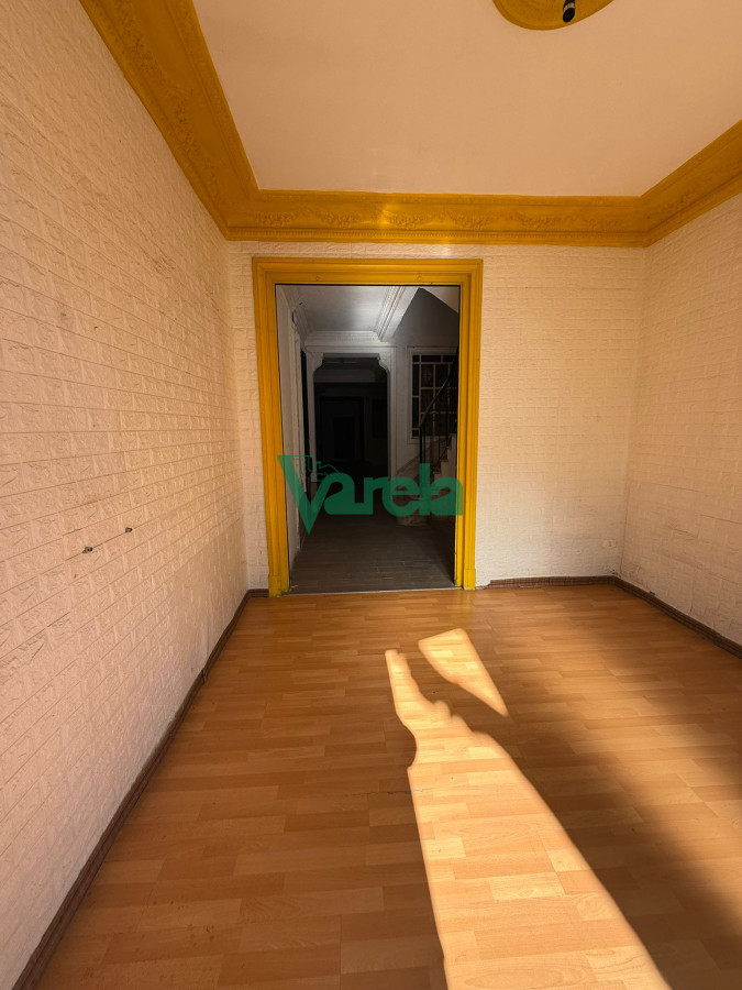 Casa ID.22693 - Venta Casa Padron Unico Cochera 3 autos 5 Dormitorios La Comercial