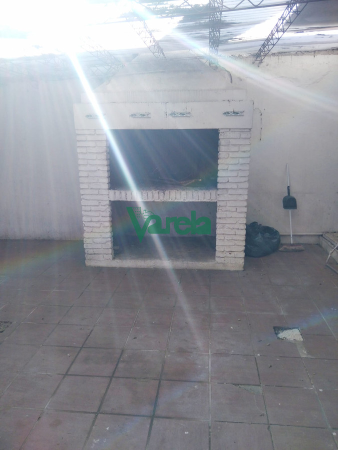 Casa ID.22662 - Venta casa Punta Gorda, 3 dorm, servicio, estar 2 baños, 2 garajes, padrón único muy cerca del mar