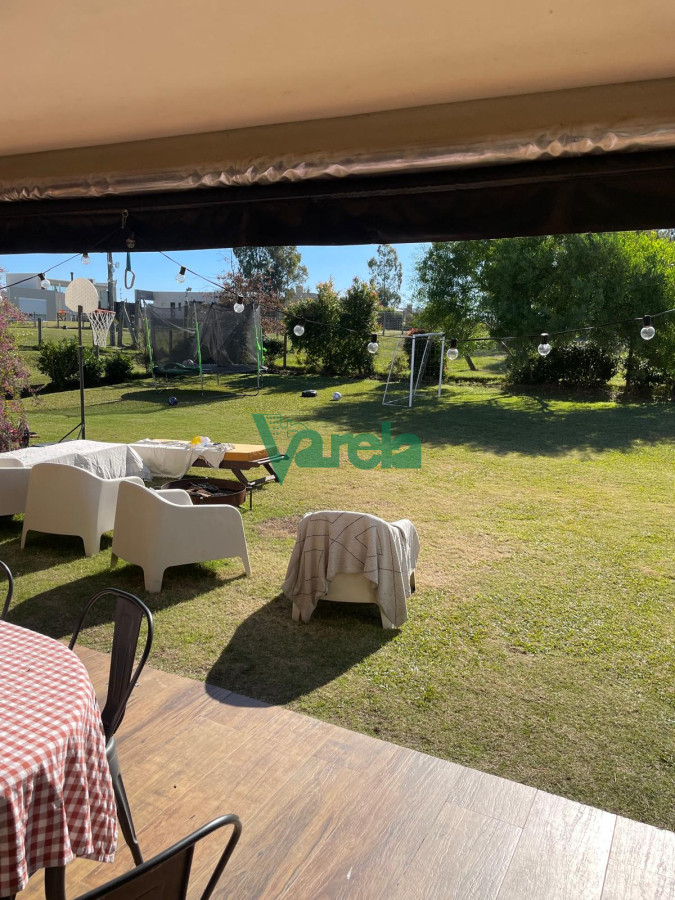 Casa ID.22630 - Venta casa en Mirador de la Tahona, 3 y servicio, 240 m2 en 1000 m2 de terreno