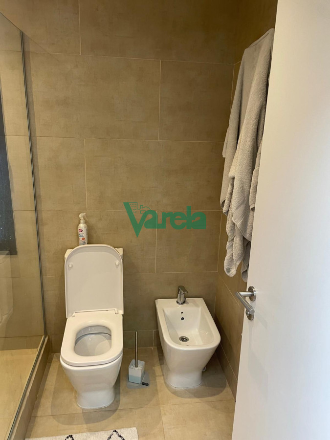 Casa ID.22630 - Venta casa en Mirador de la Tahona, 3 y servicio, 240 m2 en 1000 m2 de terreno