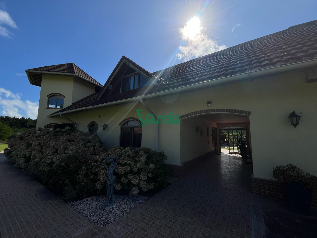 Casa ID.22568 - Casa de 3 dormitorios en Paraíso Suizo 
