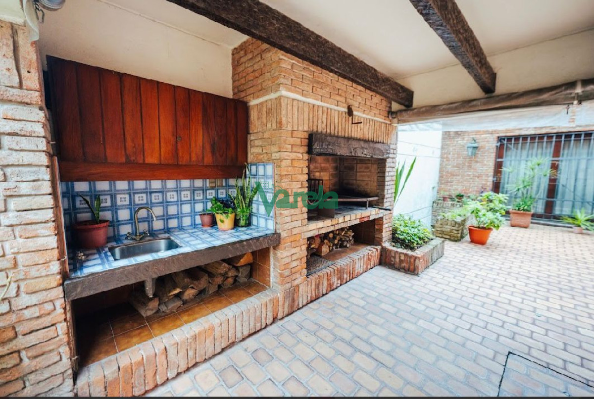 Casa ID.22962 - Venta de casa cuatro dormitorios en Punta Carretas