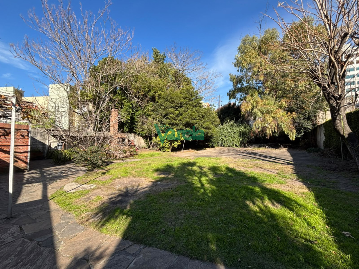 Casa ID.23103 - Venta de gran casa en parque Batlle de 5 dormitorios