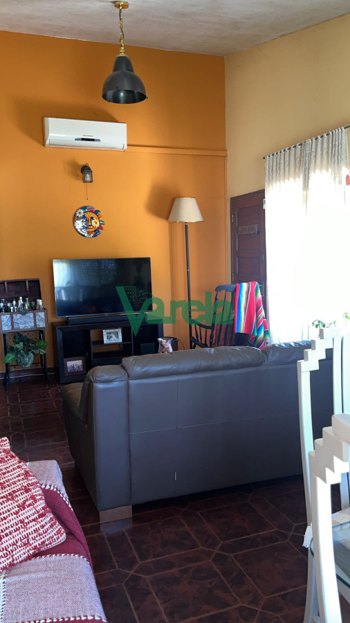Casa ID.22417 - Casa Cuatro Dormitorios y Dos Baños al Sur 