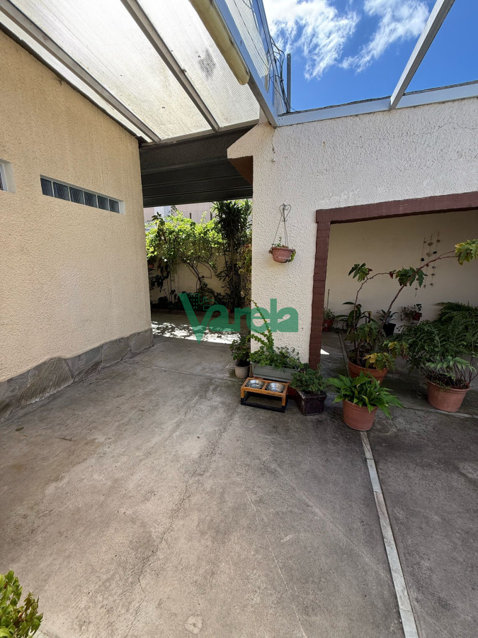 Casa ID.22593 - Venta Casa 3 dormitorios 3 baños garage piscina climatizada malvin