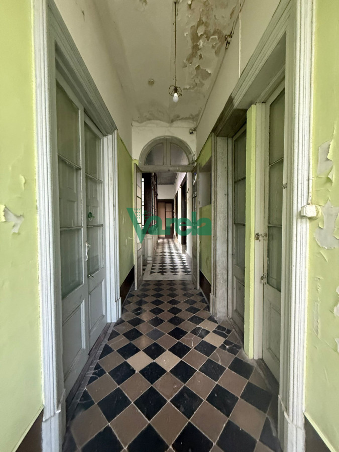 Casa ID.22627 - Venta casa de Altos en el Centro, 14 dormitorios, 2 baños, inversion