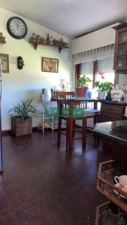 Casa ID.22417 - Casa Cuatro Dormitorios y Dos Baños al Sur 
