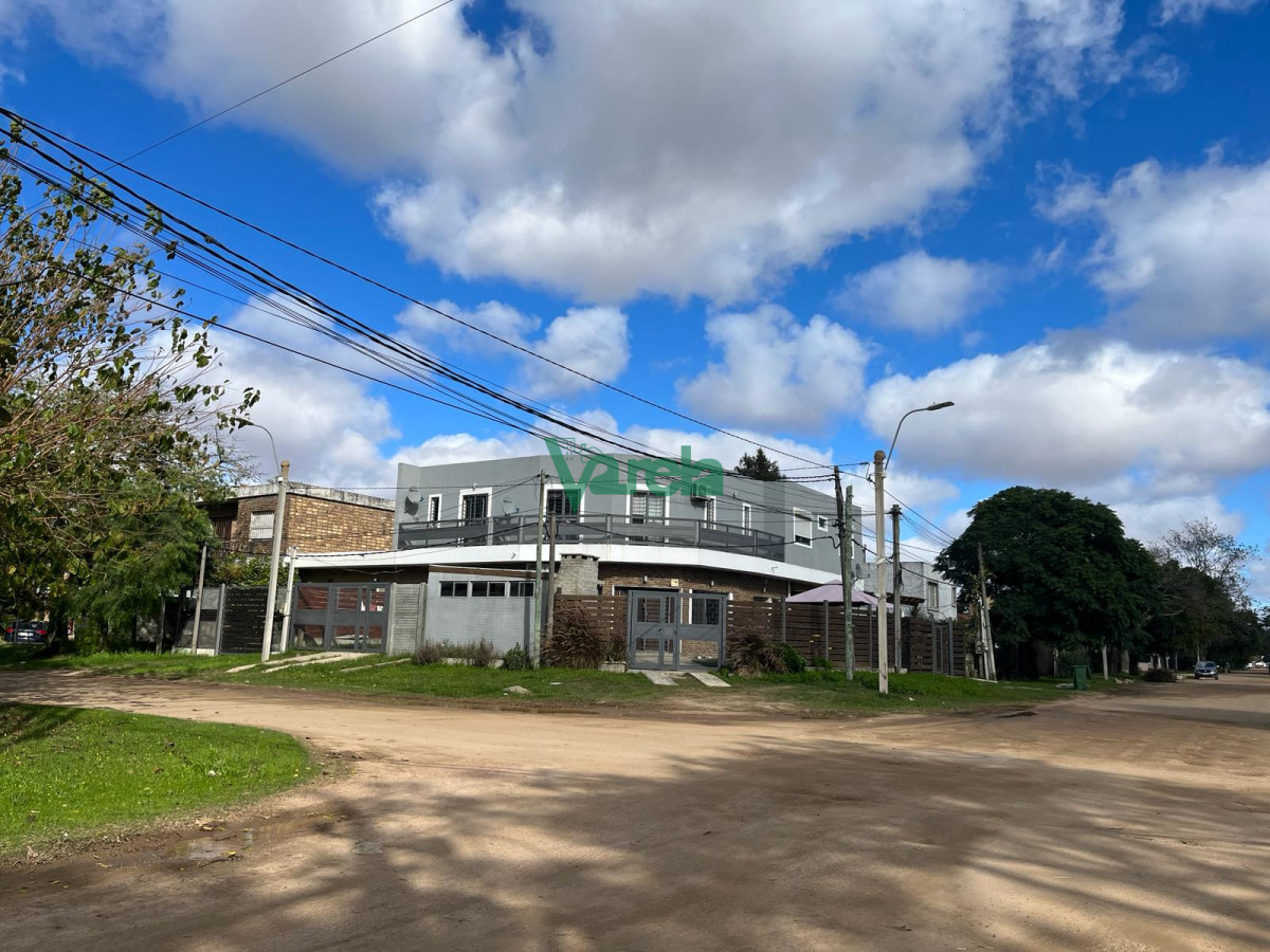 Casa ID.22181 - Venta de 3 casas en un padrón. 2 alquiladas, ideal inversor, Shangrila