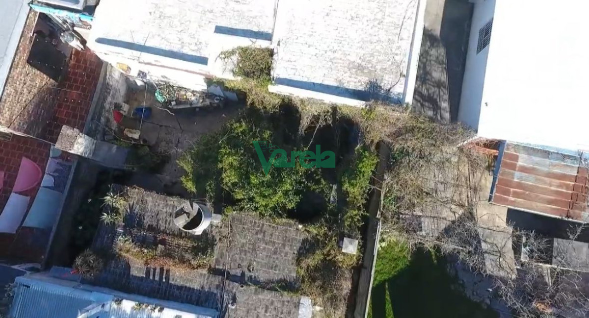 Casa ID.22970 - En venta tres casas en un padrón para reciclar en La Blanqueada