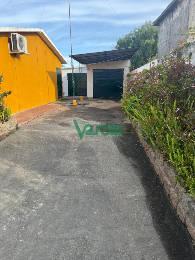 Casa ID.22779 - Casa en venta en Salinas, 2 dormitorios, garaje, barbacoa y demas