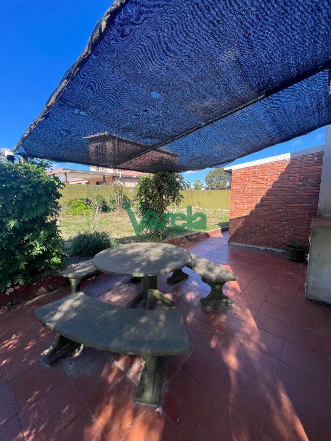Casa ID.23009 - Venta de casa en Salinas, 2 dormitorios, estufa leña, parrillero