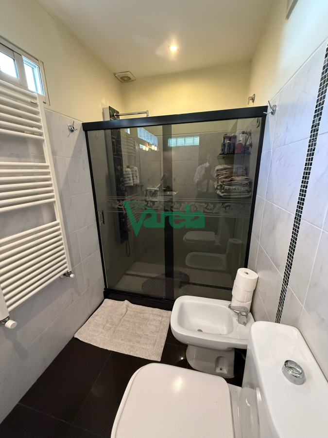 Casa ID.22593 - Venta Casa 3 dormitorios 3 baños garage piscina climatizada malvin