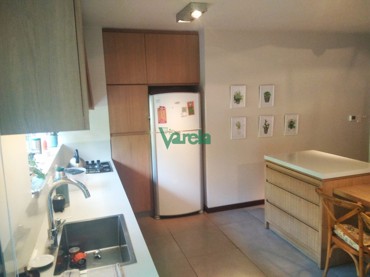 Casa ID.22490 - Venta casa Punta Gorda, 3 dormitorios, estar, jardín, fondo, barbacoa