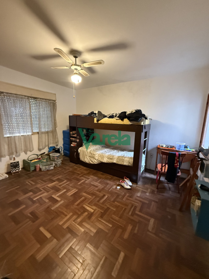 Casa ID.23106 - Venta Casa Padron Único Esquina la comercial 3 dor 2 baños garage