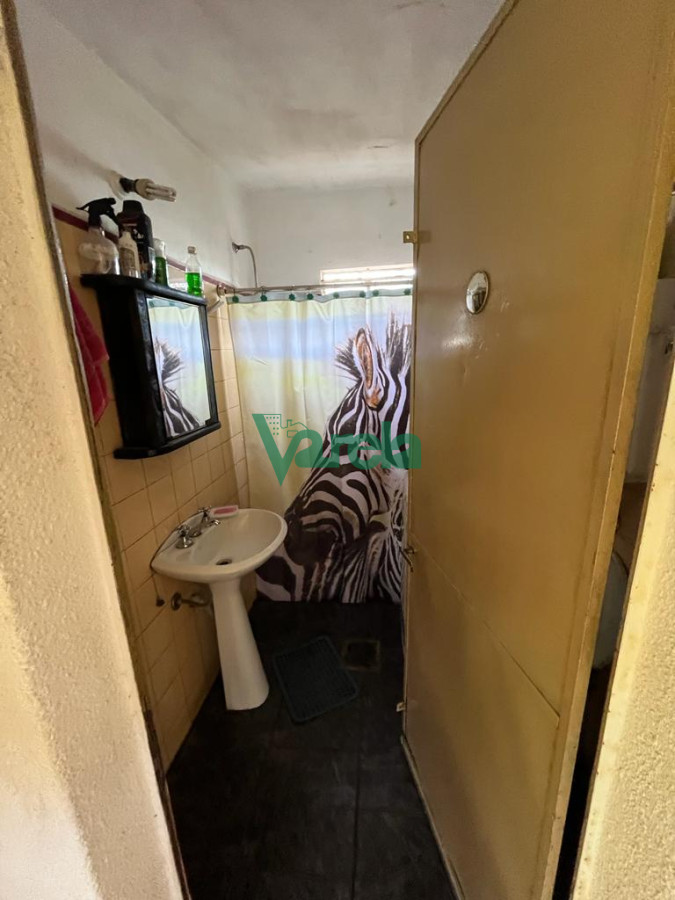 Casa ID.22020 - Venta de 2 casas en Salinas al Sur, 3 dormitorios, estufa leña, cochera x 3