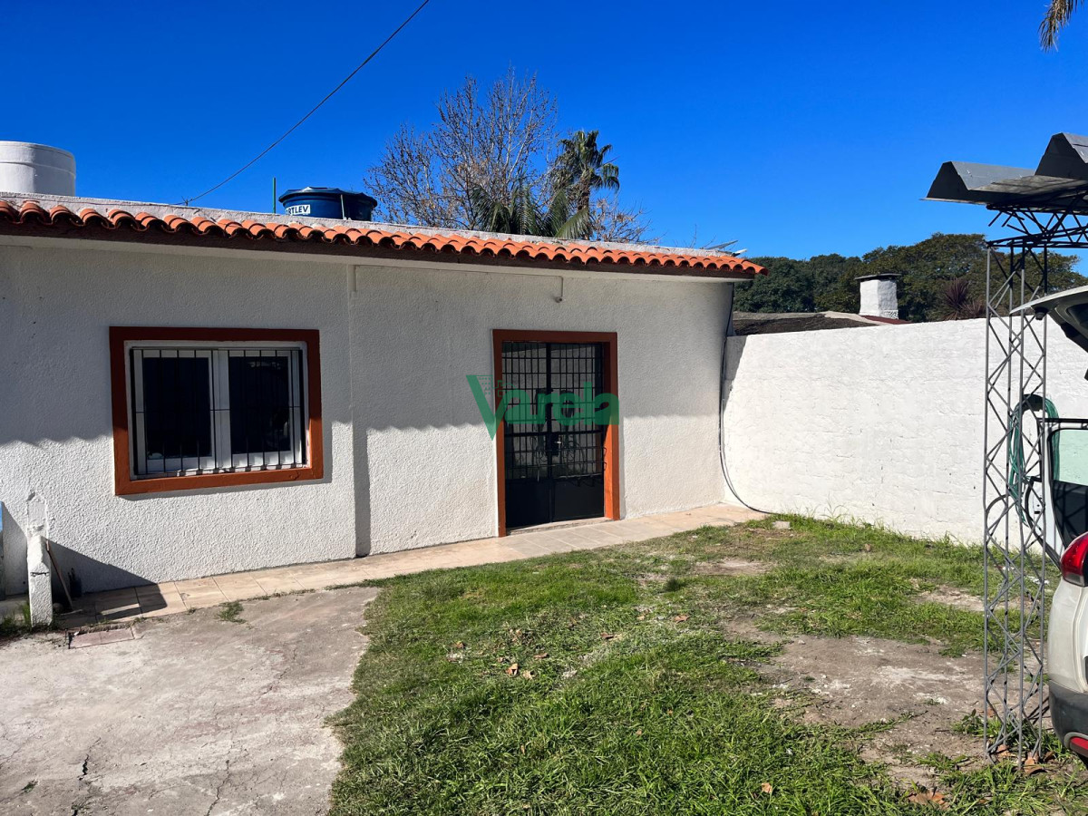 Casa ID.22270 - Venta casa, Punta Gorda , 2 dormitorios,1baños completo, jardín, cochera, patio con parrillero