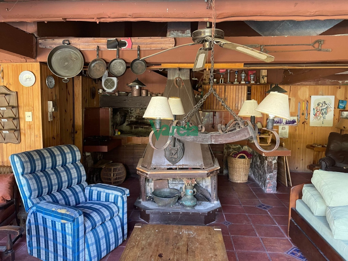 Casa ID.21874 - Casa de 4 dormitorios y 3 baños con piscina en La Floresta 
