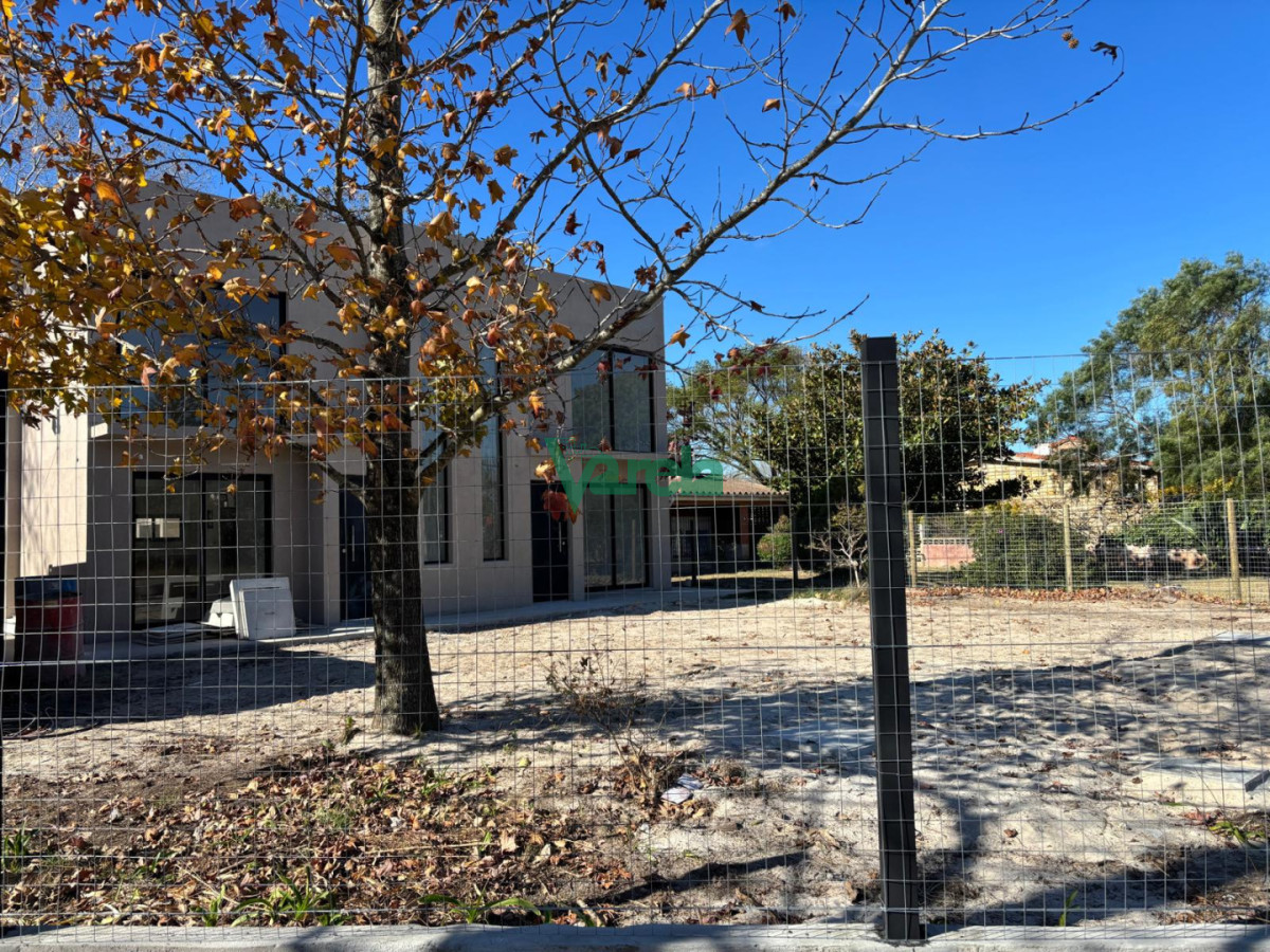 Casa ID.23056 - Venta de 3 casas a estrenar en Parque de Solymar