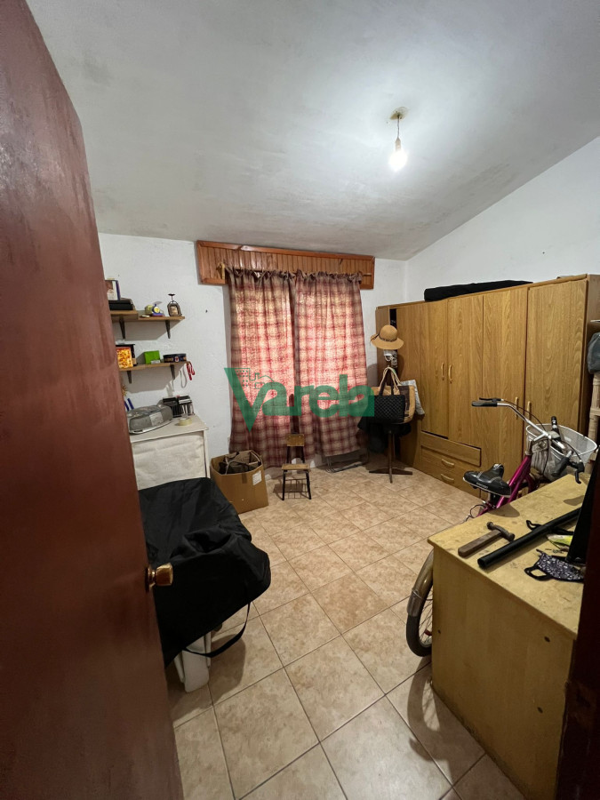 Casa ID.21755 - Una casa y dos aptos en venta en Salinas ideal renta