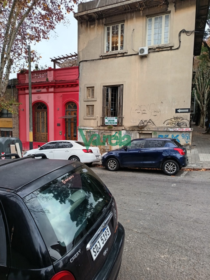 Casa ID.23075 - Casa en venta, Cordon sur, padron unico, a reciclar con 5 dorm