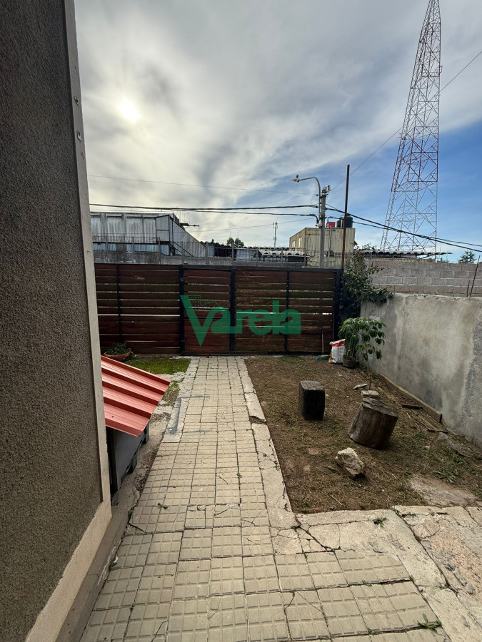 Casa ID.22629 - Venta Casa con Terreno Ideal Inversion Casavalle Entrada Camion