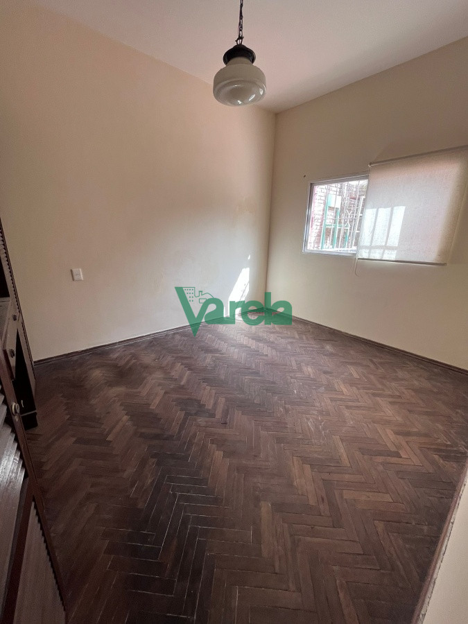 Casa ID.21629 - Venta de casa con renta en La Blanqueada, 3 dorm, 2 baños, patio gde