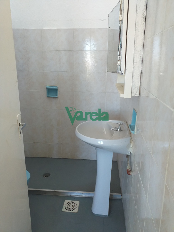 Casa ID.22737 - Casa en alquiler en Salinas, de 2 dormitorios y demas, terreno cercado