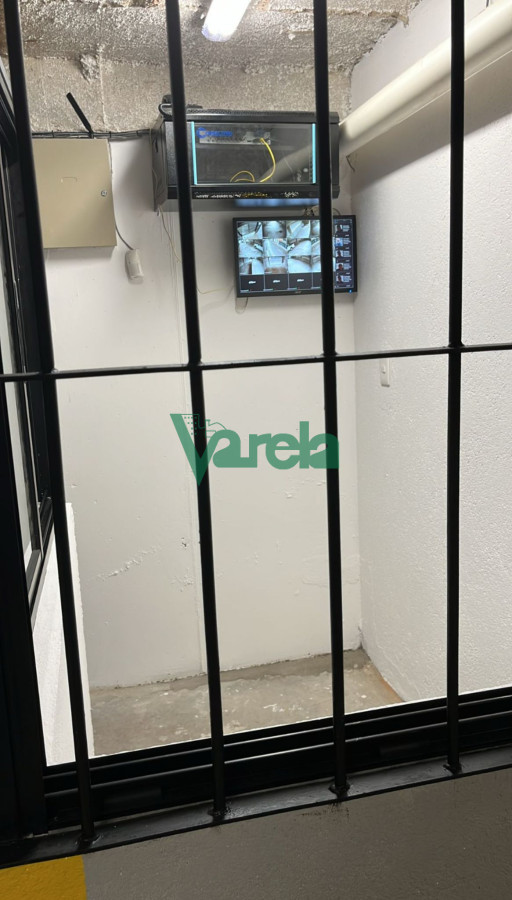 Casa ID.22552 - Venta Parking Ciudad Vieja Punto Estrategico No Lo Pierda
