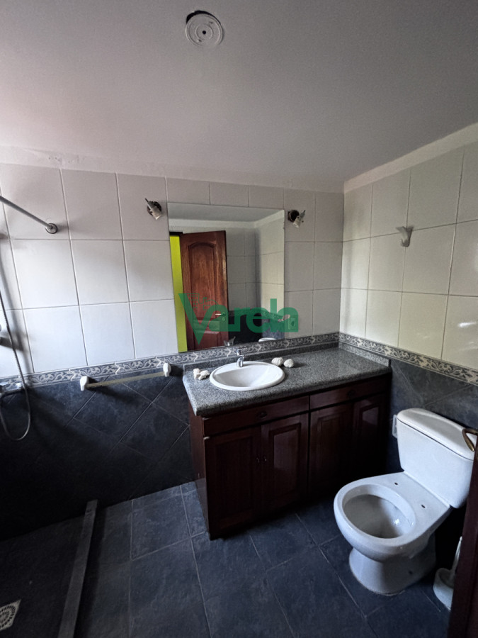 Casa ID.22717 - Casa mas local en venta 3 dormitorios 3 baños en El Pinar sur