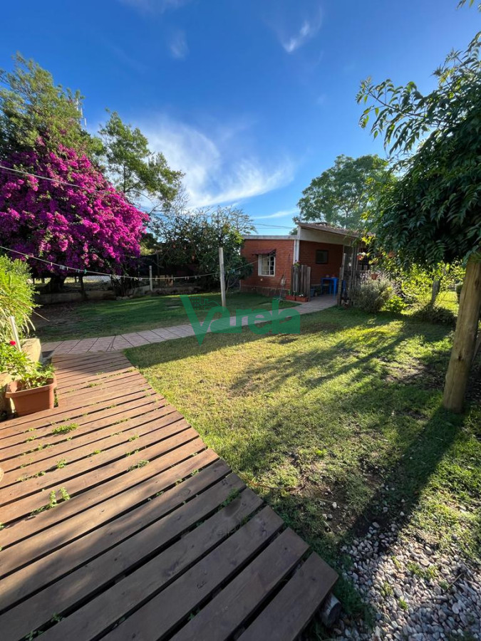 Casa ID.22020 - Venta de 2 casas en Salinas al Sur, 3 dormitorios, estufa leña, cochera x 3