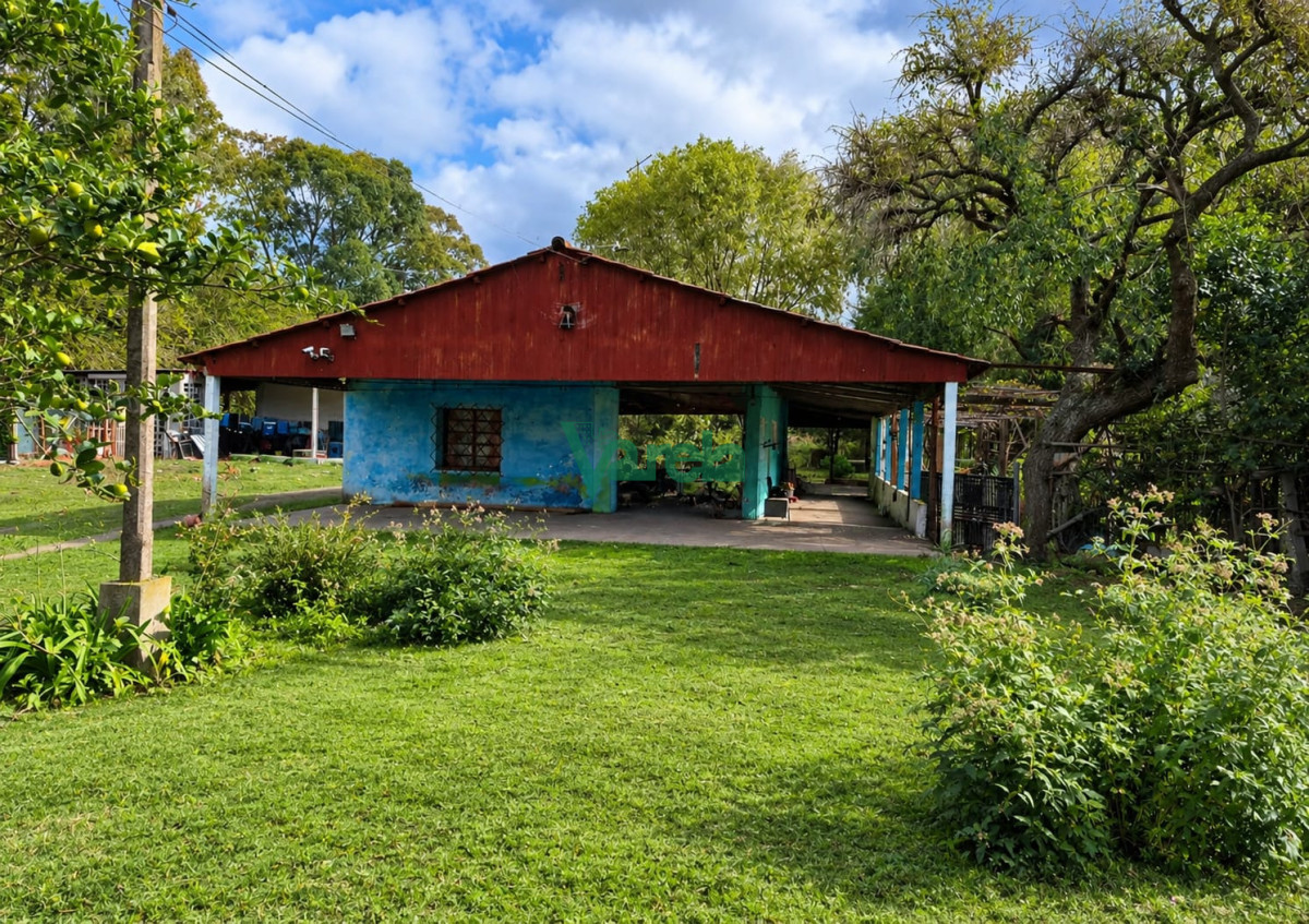 Casa ID.23144 - Venta Casas y terreno grande en Tomas Berreta a pasos de ruta 8