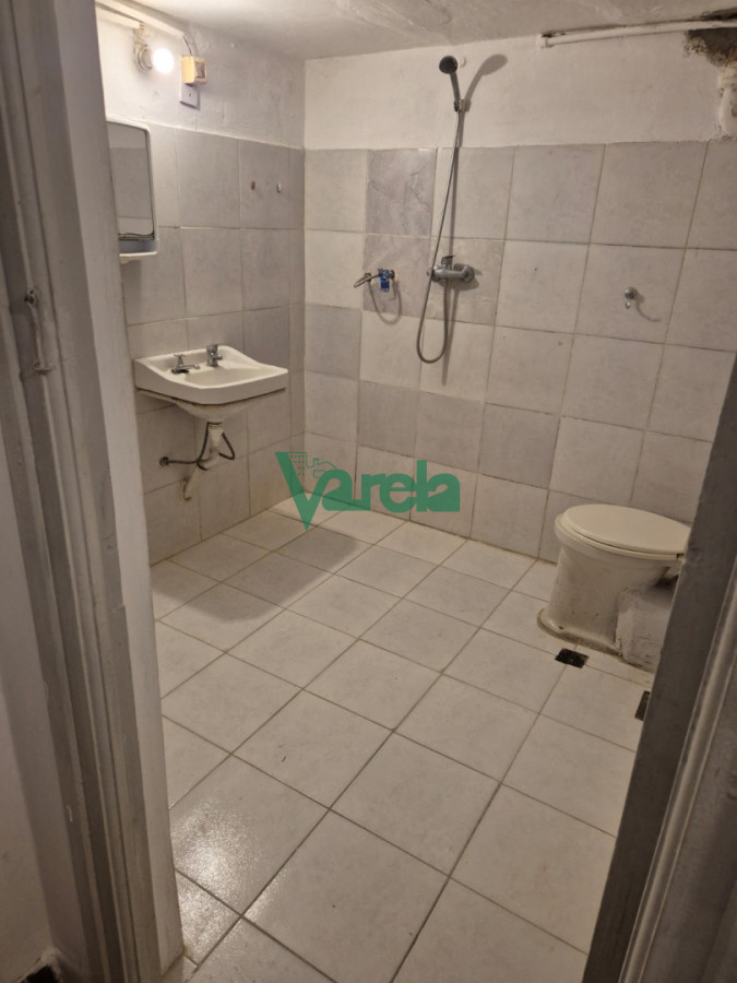 Casa ID.22974 - Venta un padron, una casa y dos locales comerciales Atahualpa