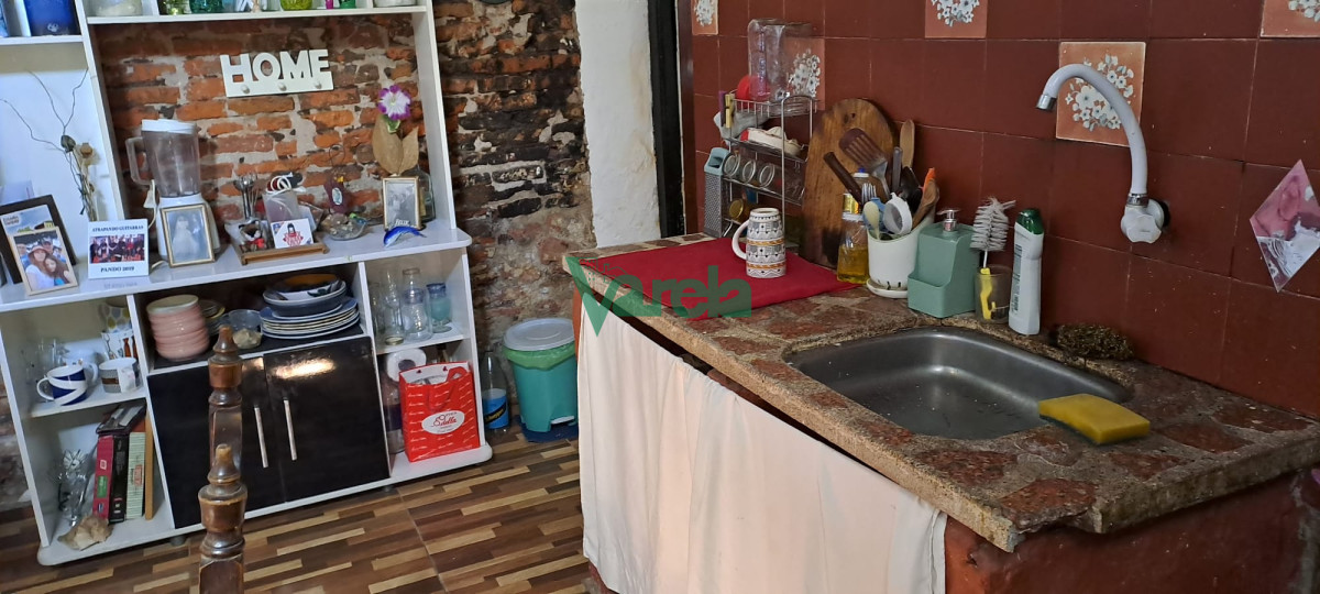 Casa ID.21725 - Oportunidad inversores en Pando, casa 4 dorm. en terreno habilitado para edificio