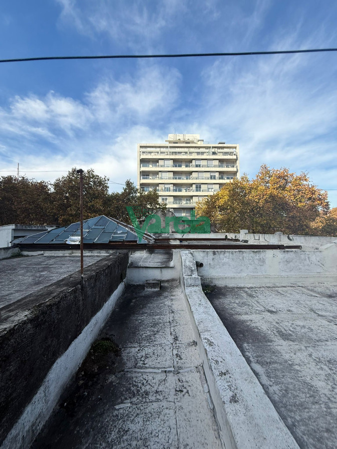 Casa ID.22627 - Venta casa de Altos en el Centro, 14 dormitorios, 2 baños, inversion