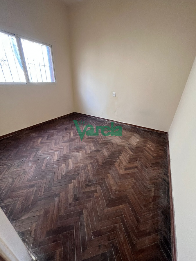 Casa ID.21629 - Venta de casa con renta en La Blanqueada, 3 dorm, 2 baños, patio gde
