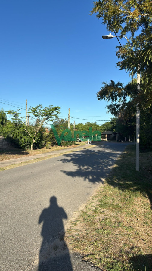 Casa ID.22967 - Casa en venta en Solymar de 3 dormitorios mas Apartamento 1 Dormitorio 