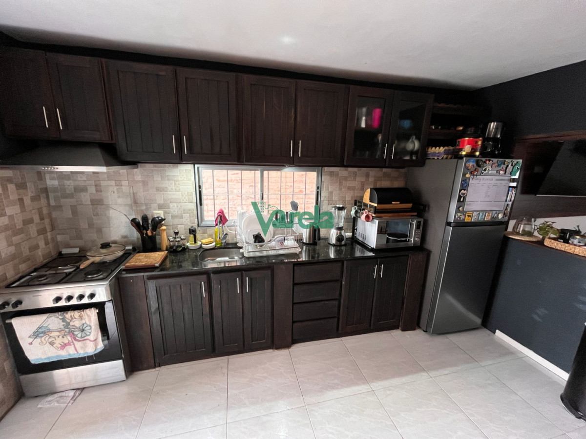 Casa ID.23074 - Casa en venta en Lagomar de 2 dormitorios, mas apto de 3 dorm