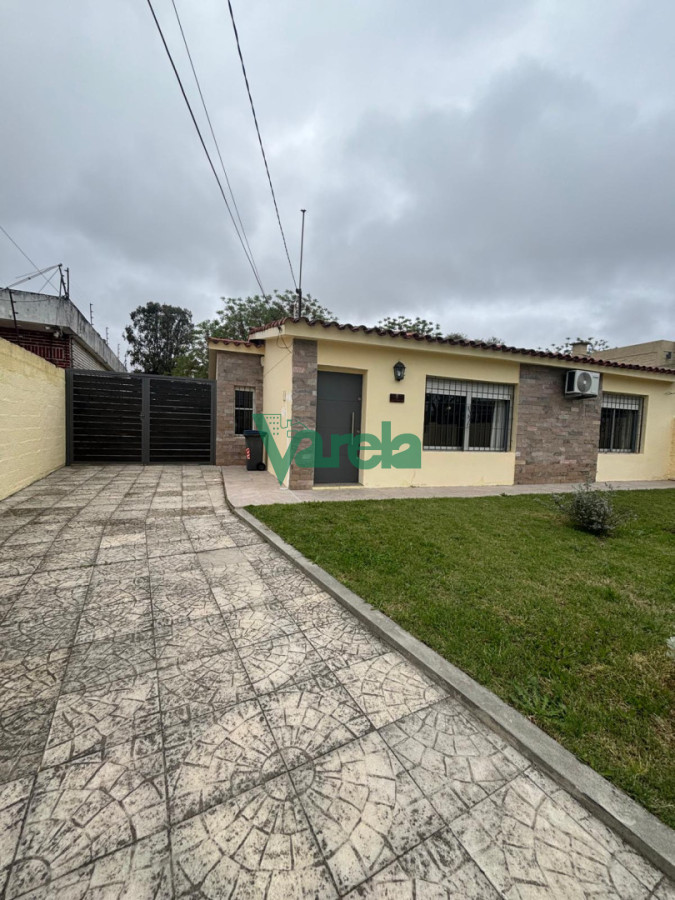Casa ID.23210 - Casa venta Paso Carrasco 3 dormitorios a 1 cuadra Cno. Carrasco